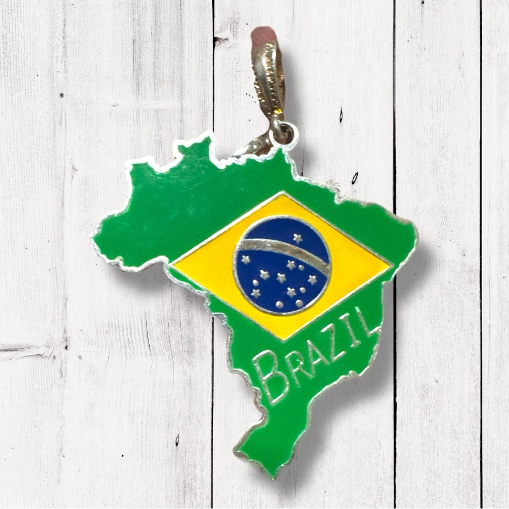 925 Sterling Silver Brazil Pendant  - aprox 1.5”